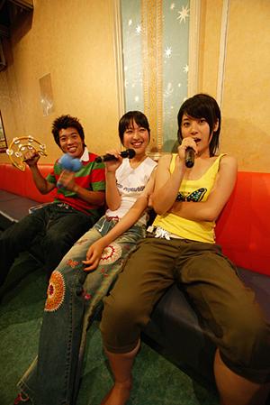 世界遺産の厳島神社で結婚式を挙げる