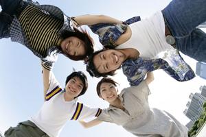 金沢の伝統工芸を金箔貼りで体験